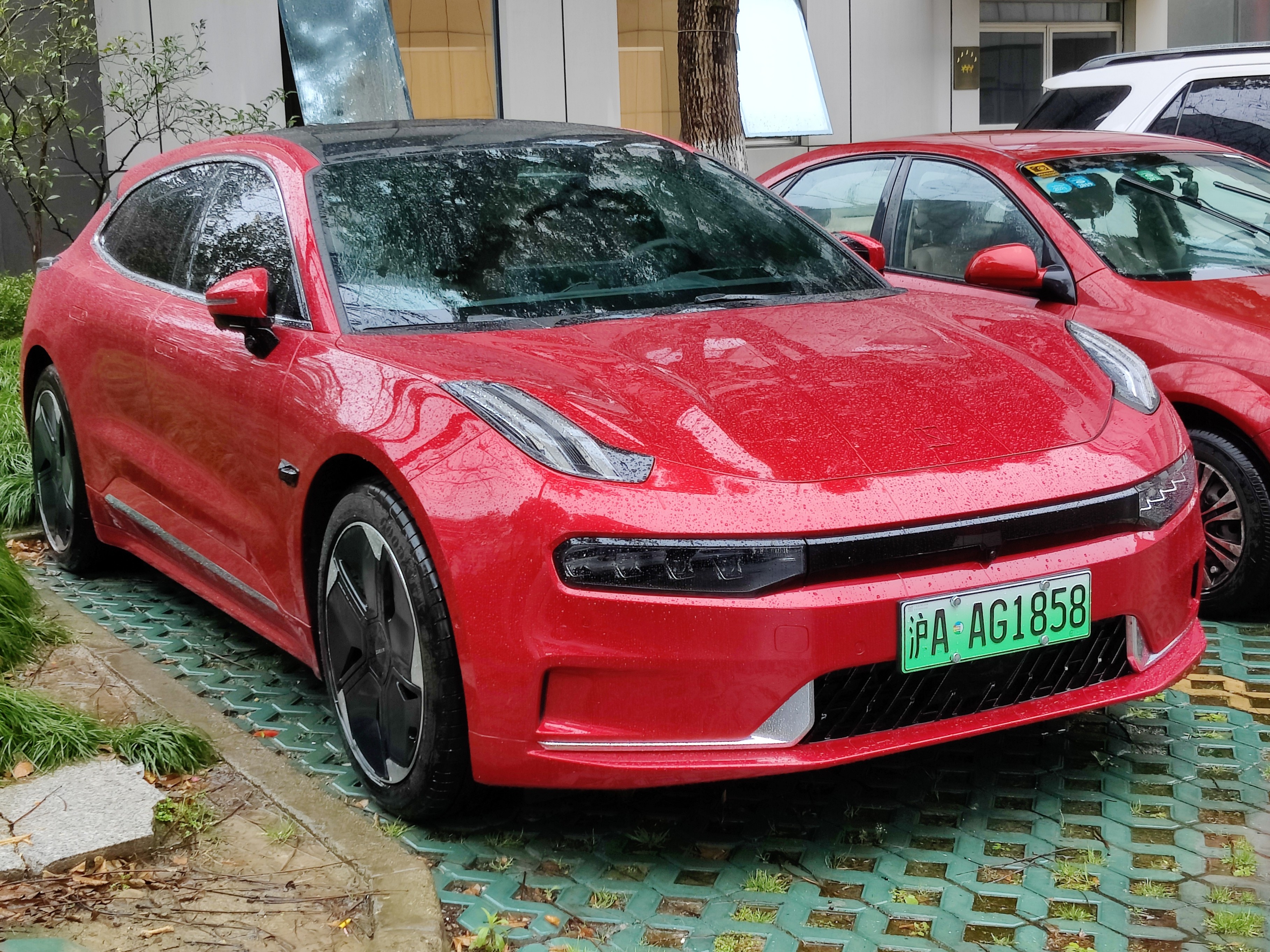 Zeekr 001
